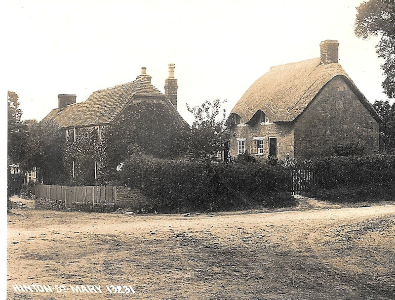 Top of Wood Lane – cottage on right now demolished